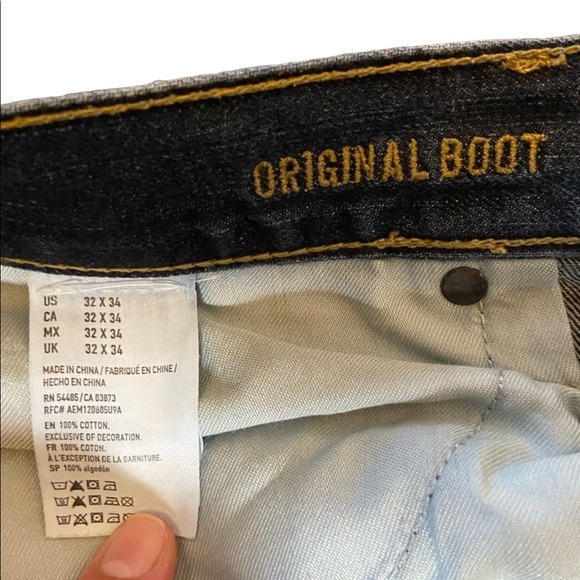 American Eagle Ripped Jeans - Picture 6 of 6